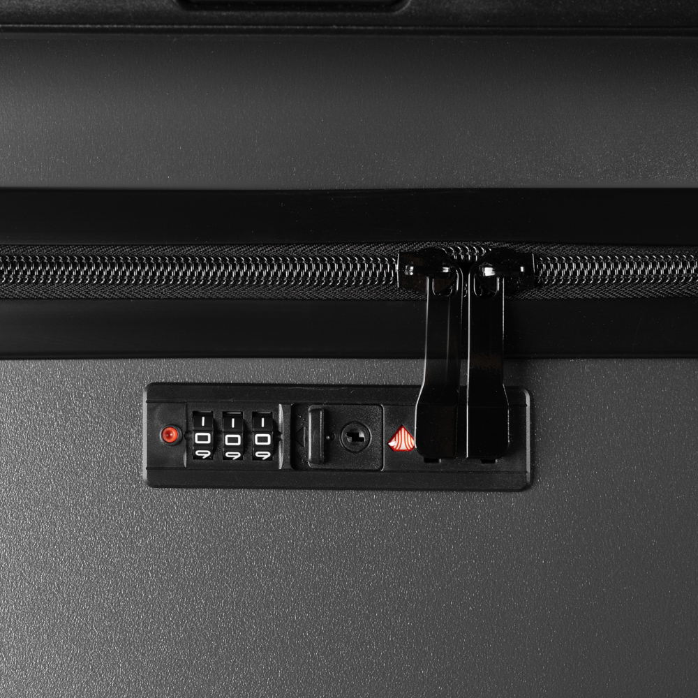 20" / 26" Travel Luggage - Image 8