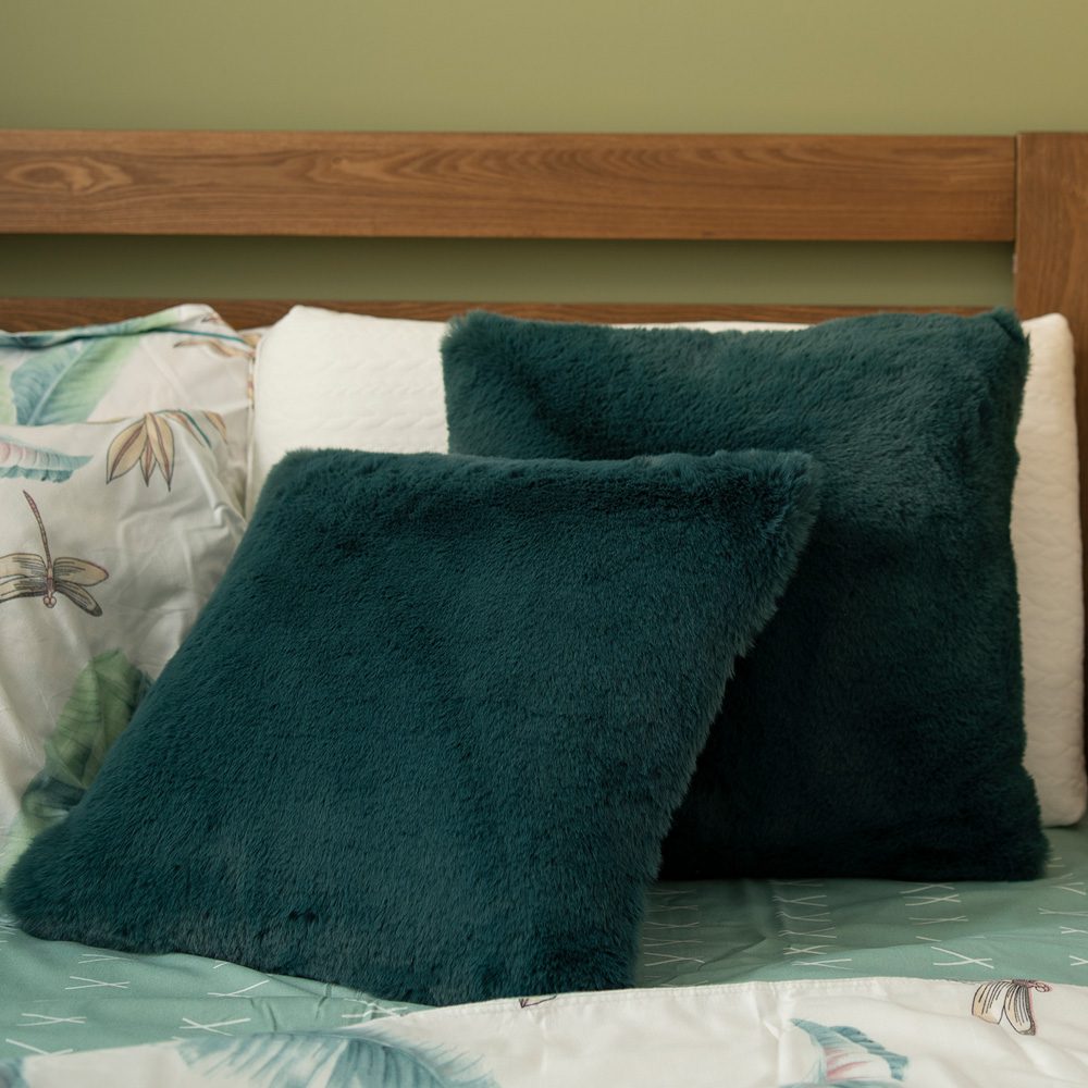 Kim Fluffy Cushion - Image 3