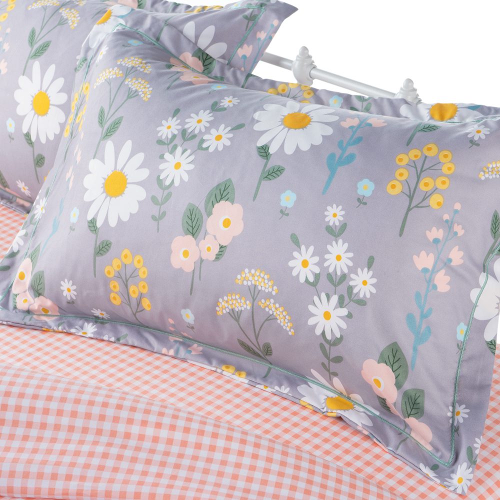 Bedding Set (4 Piece) - Image 2