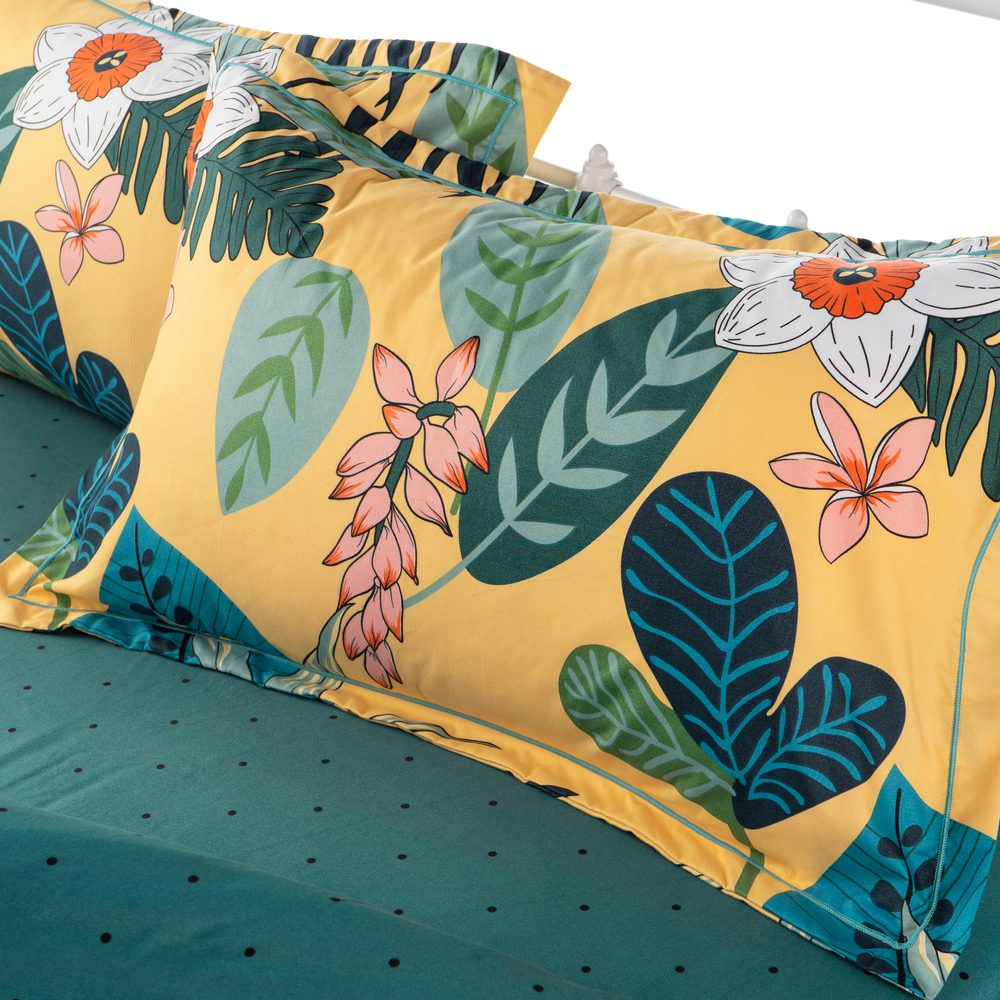 Bedding Set (4 Piece) - Image 2