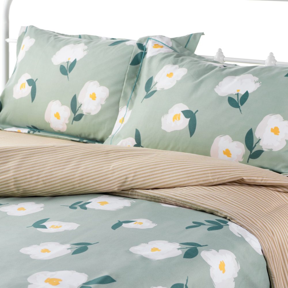 Bedding Set (4 Piece) - Image 2