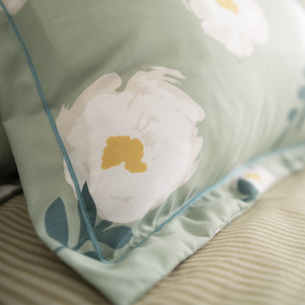 Bedding Set (4 Piece) - Image 5