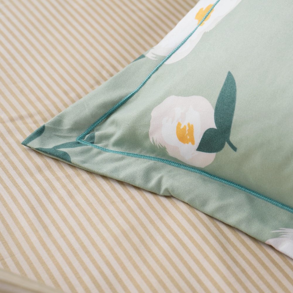 Bedding Set (4 Piece) - Image 7