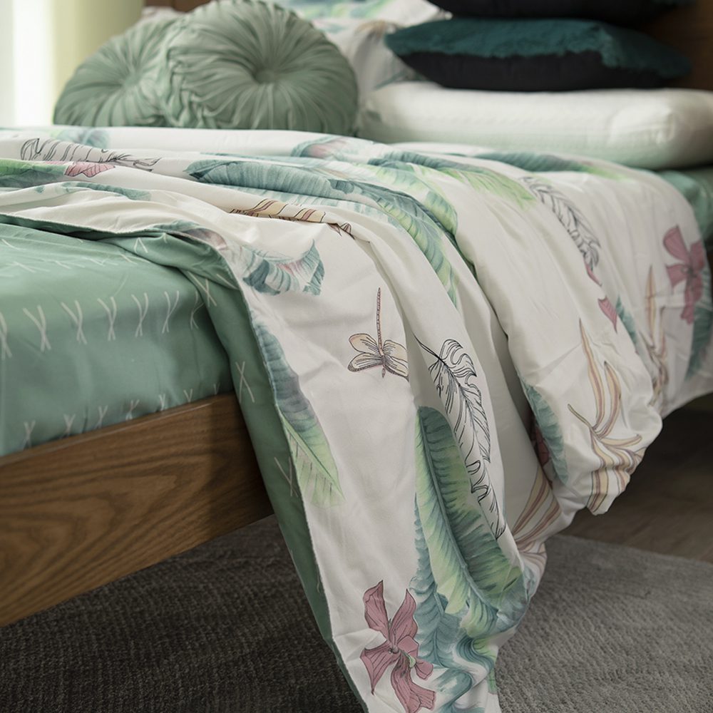 Bedding Set (4 Piece) - Image 2