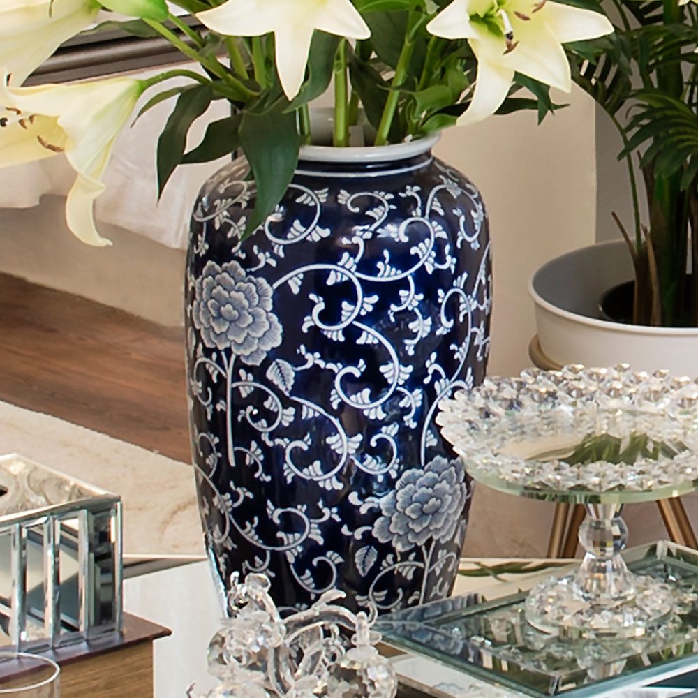 Porcelain Vase - Image 5