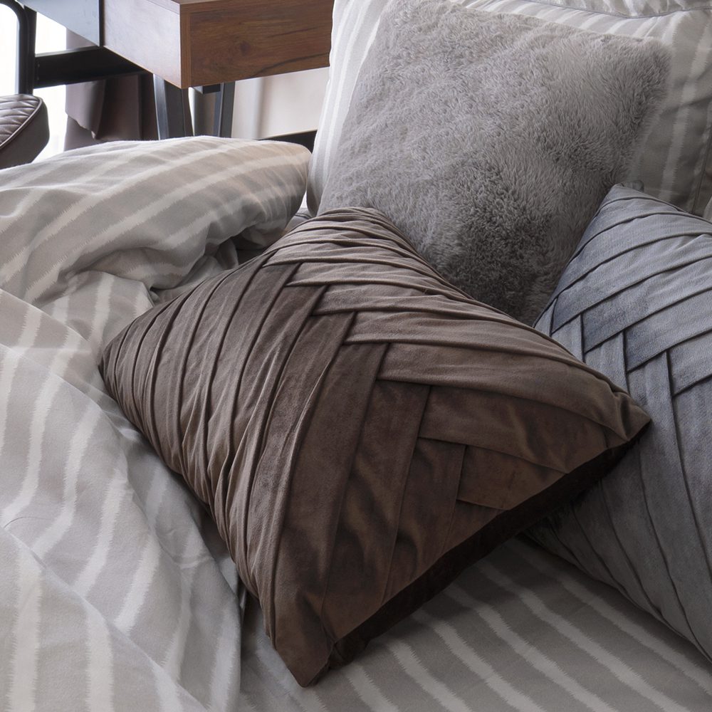 Chase Cushion - Image 7