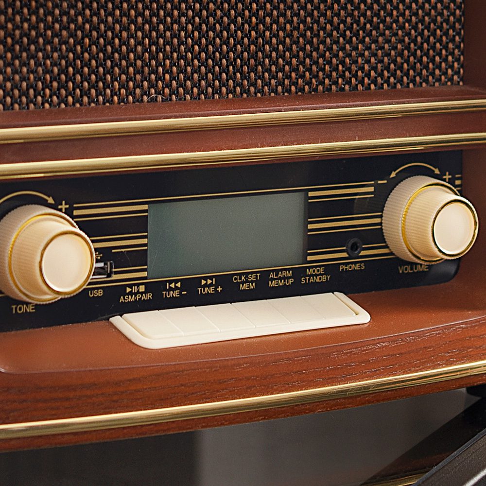 Remington Classical Wood FM/AM Radio with USB - Image 4