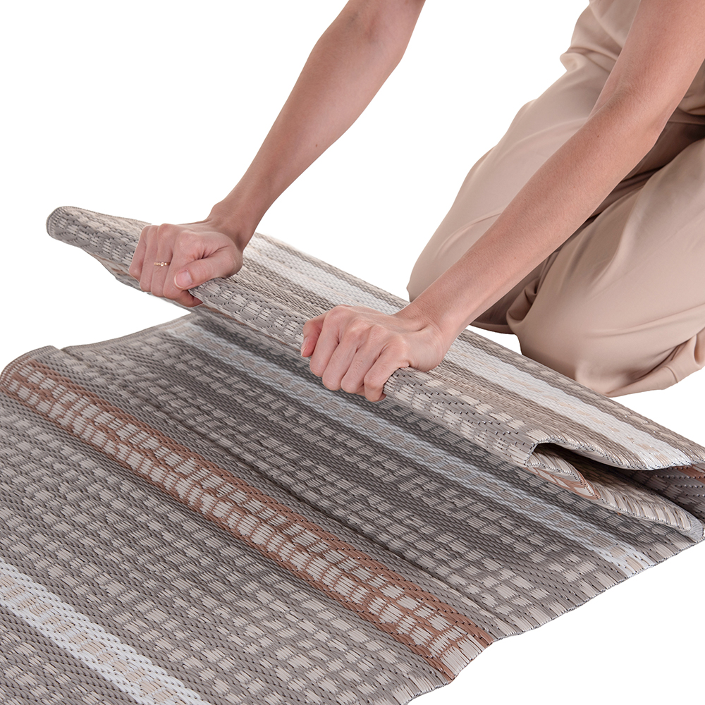 Reversible Outdoor Rug (L270cm x W180cm) - Image 12
