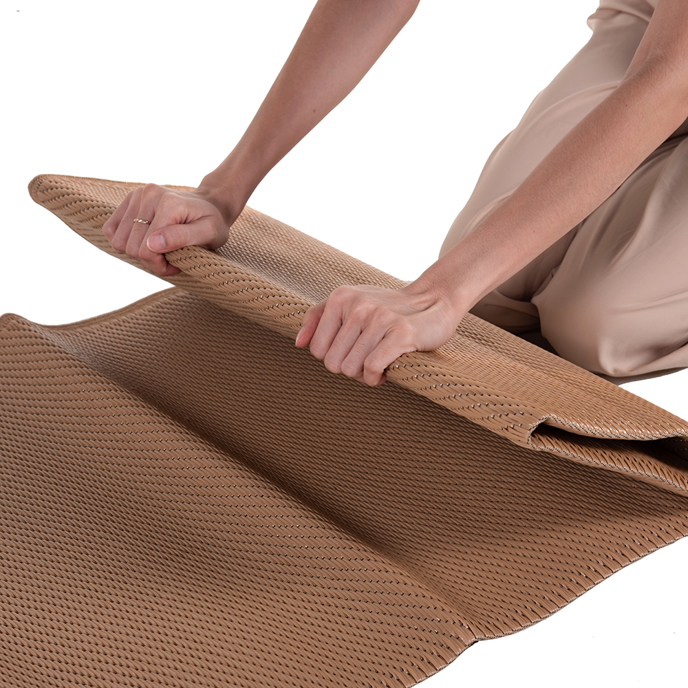 Reversible Outdoor Rug (L240cm x W150cm) - Image 10