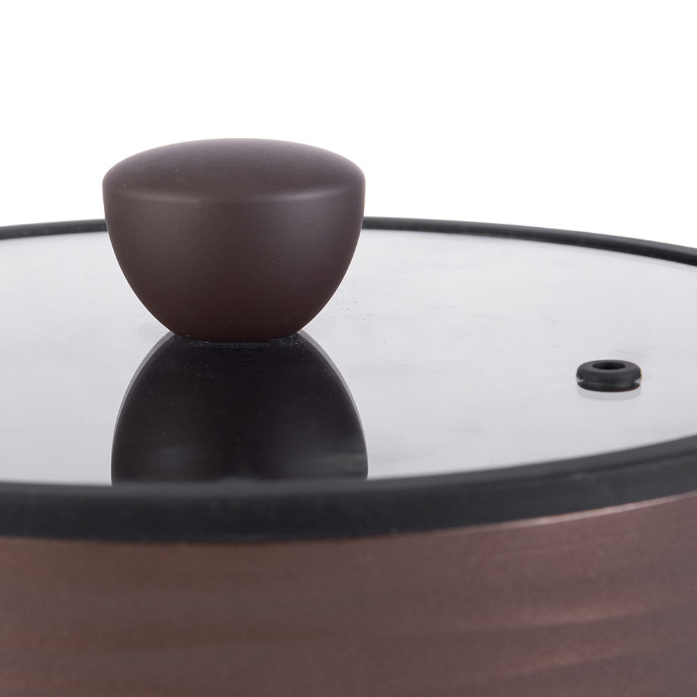 Saucepan with Lid (2.2L) - Image 8