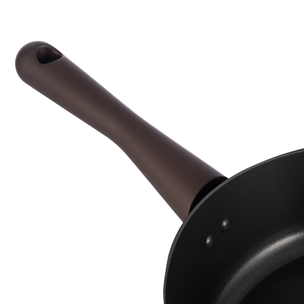Saucepan with Lid (2.2L) - Image 11